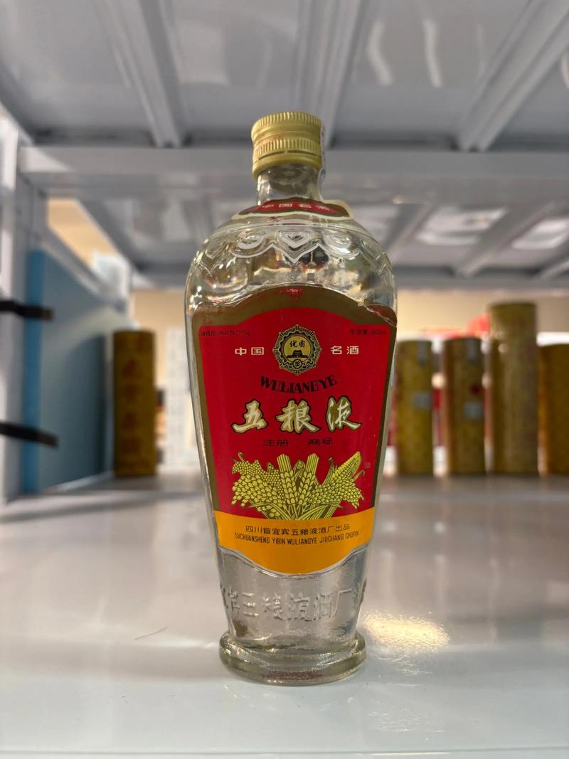 白酒加盟政策解读：抓住市场的脉搏